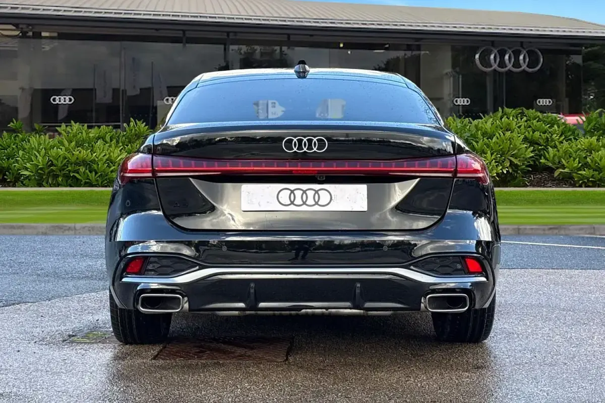 Ny Audi A5 S-Line 2025 Svart Sportkupé