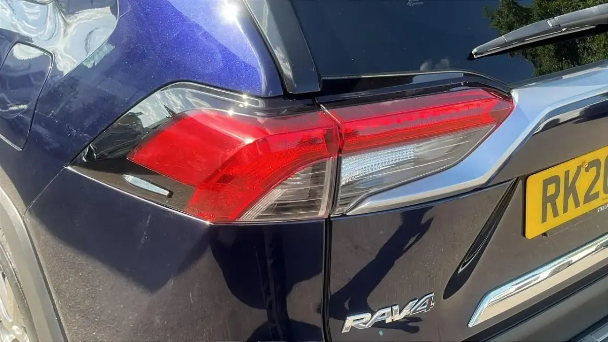 Used Toyota RAV4 Hybrid 219 HP (161 kW) 2020 Blue SUV