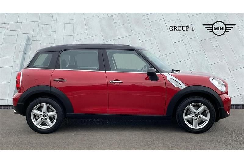 Used Mini Cooper Countryman 122 HP (89 kW) 2014 Blazing red SUV