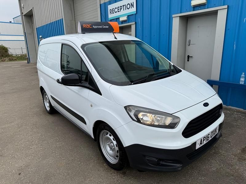 White Used 2016 Ford Transit Van | £7,499 (Fair price) - Image 1/4