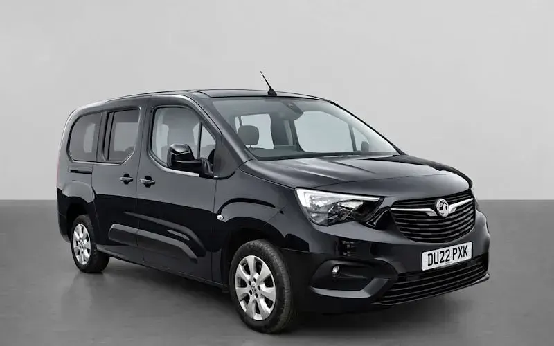Used Vauxhall Combo S 131 HP (96 kW) 2022 MPV