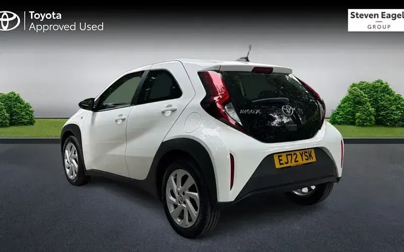 Used Toyota Aygo X PURE 72 HP (52 kW) 2025 SUV