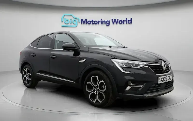 Used Renault Arkana Version S 145 HP (106 kW) 2022 Black SUV