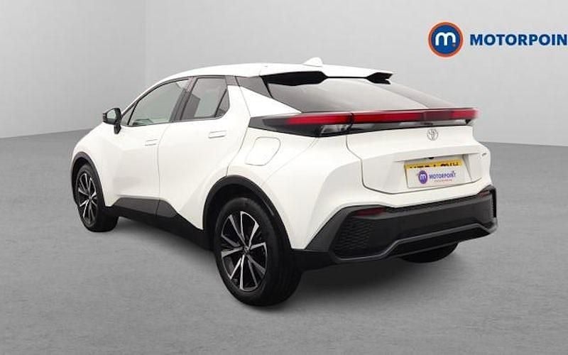 Used Toyota C-HR Design 140 HP (102 kW) 2026 SUV