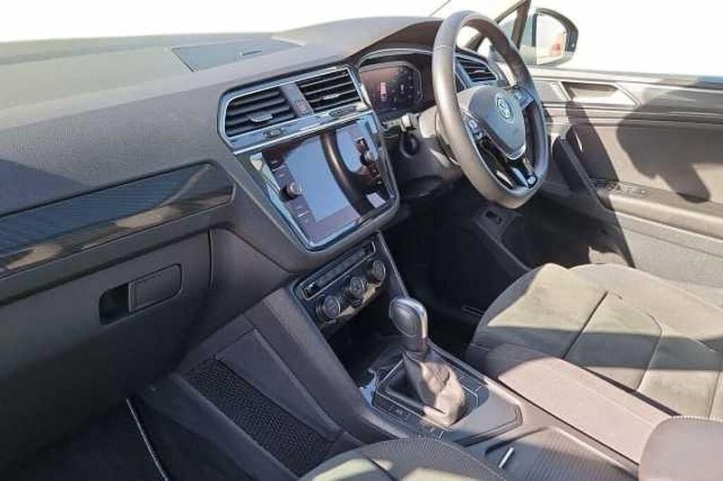 Usado VW Tiguan SEL 230 HP (169 kW) 2020 Prateado SUV