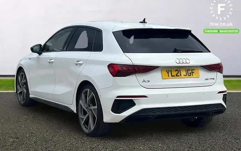 Used Audi A3 Sportback 150 HP (110 kW) 2021 White Hatchback