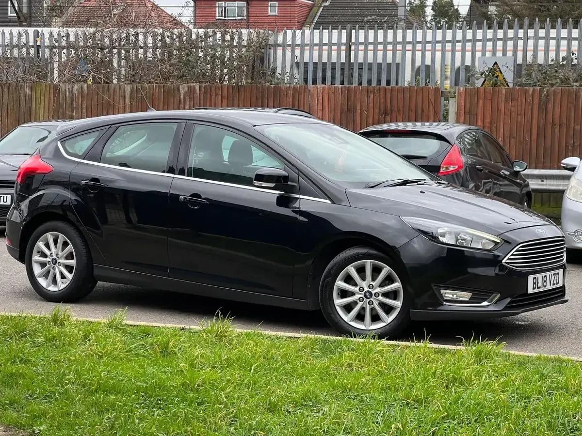Used Ford Focus Titanium 125 HP (91 kW) 2018 Black Hatchback