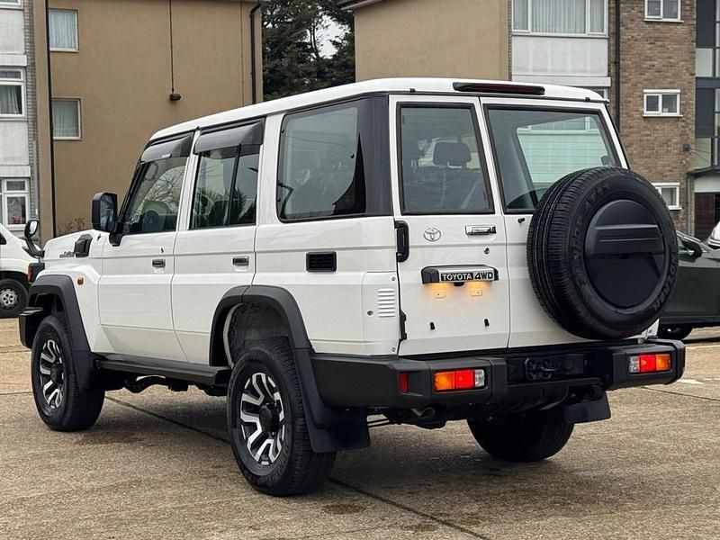 Novo Toyota Land Cruiser 2025 Branco SUV