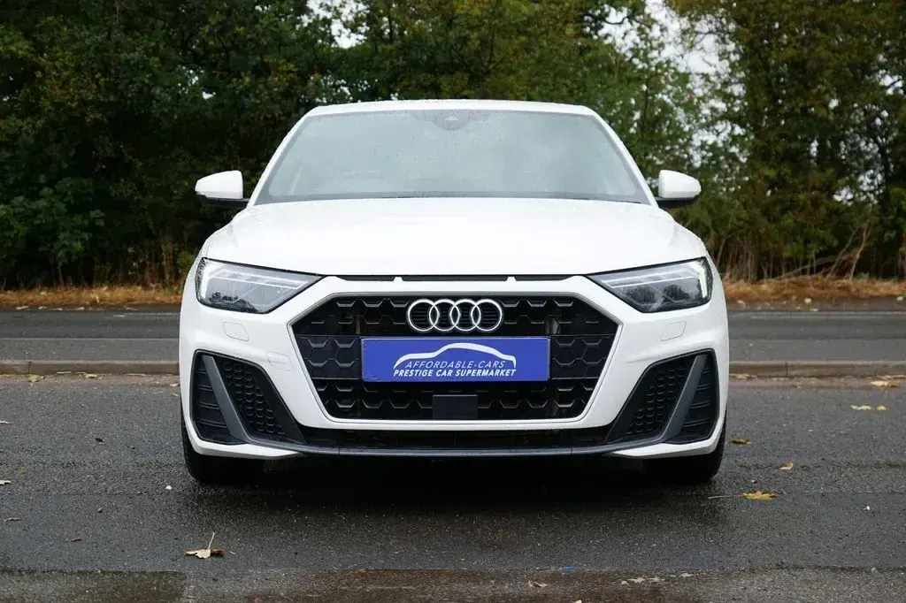 Used Audi A1 Sportback S-Line 116 HP (85 kW) 2019 White Hatchback