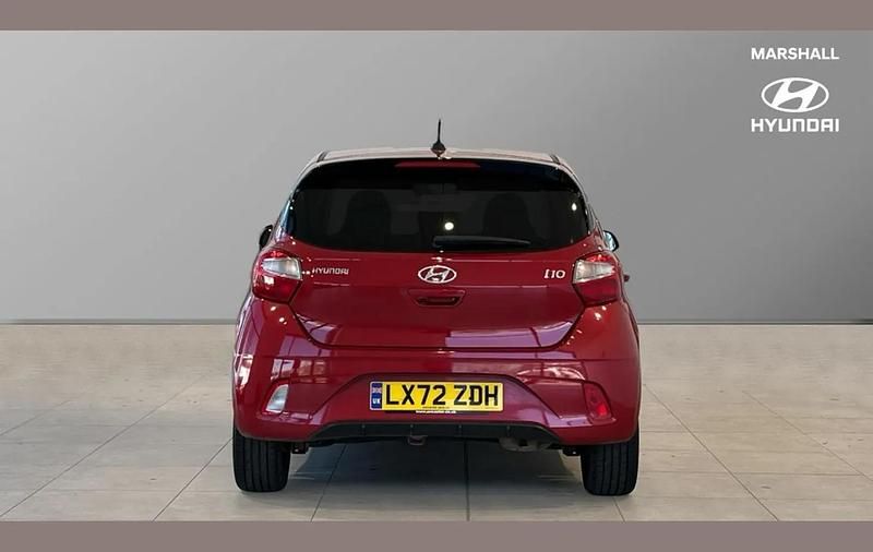 Used Hyundai i10 Premium 67 HP (49 kW) 2022 Red Hatchback