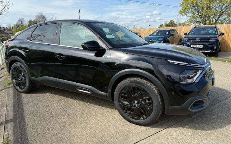Black New 2024 Citroën e-C4 Hatchback | £18,990 (A bit pricey) - Image 1/4