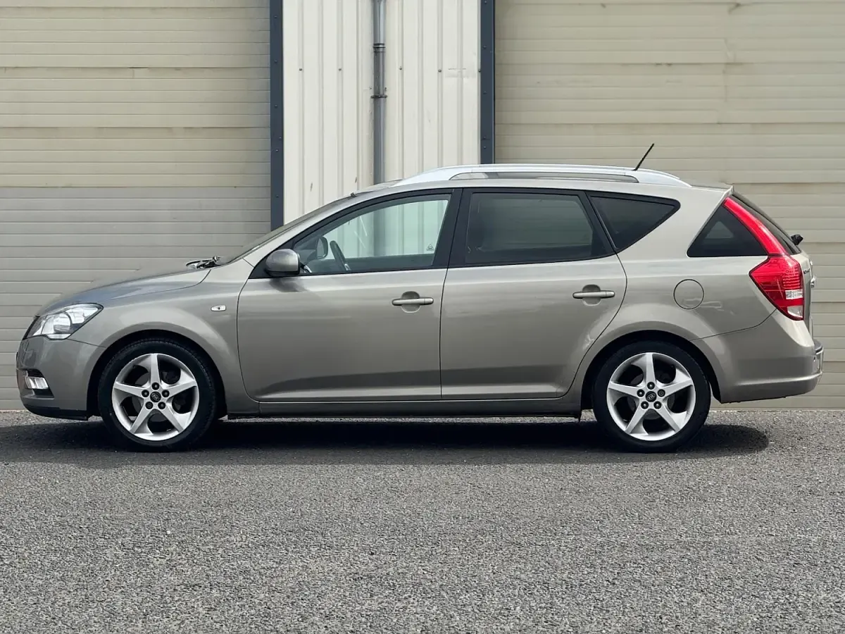 Used Kia Ceed 2012 Silver Hatchback