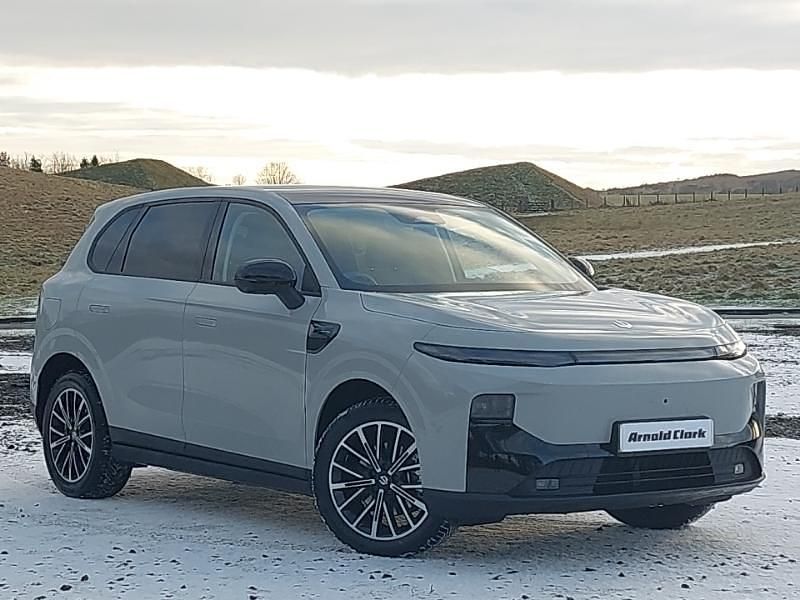Grey New 2025 Leapmotor B10 SUV | £29,998 (Fair price) - Image 1/4