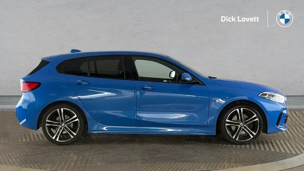 Używany BMW 118 M Sport 138 KM (101 kW) 2020 Niebieski Hatchback
