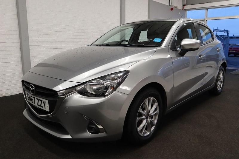 Used Mazda 2 75 HP (55 kW) 2017 Silver Hatchback