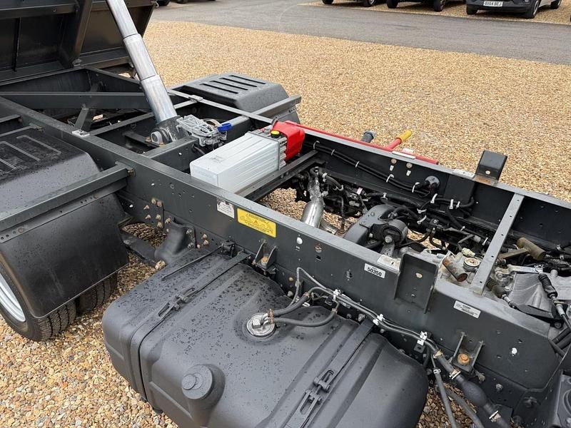 Used Nissan Cabstar 130 HP (95 kW) 2019 White Pickup