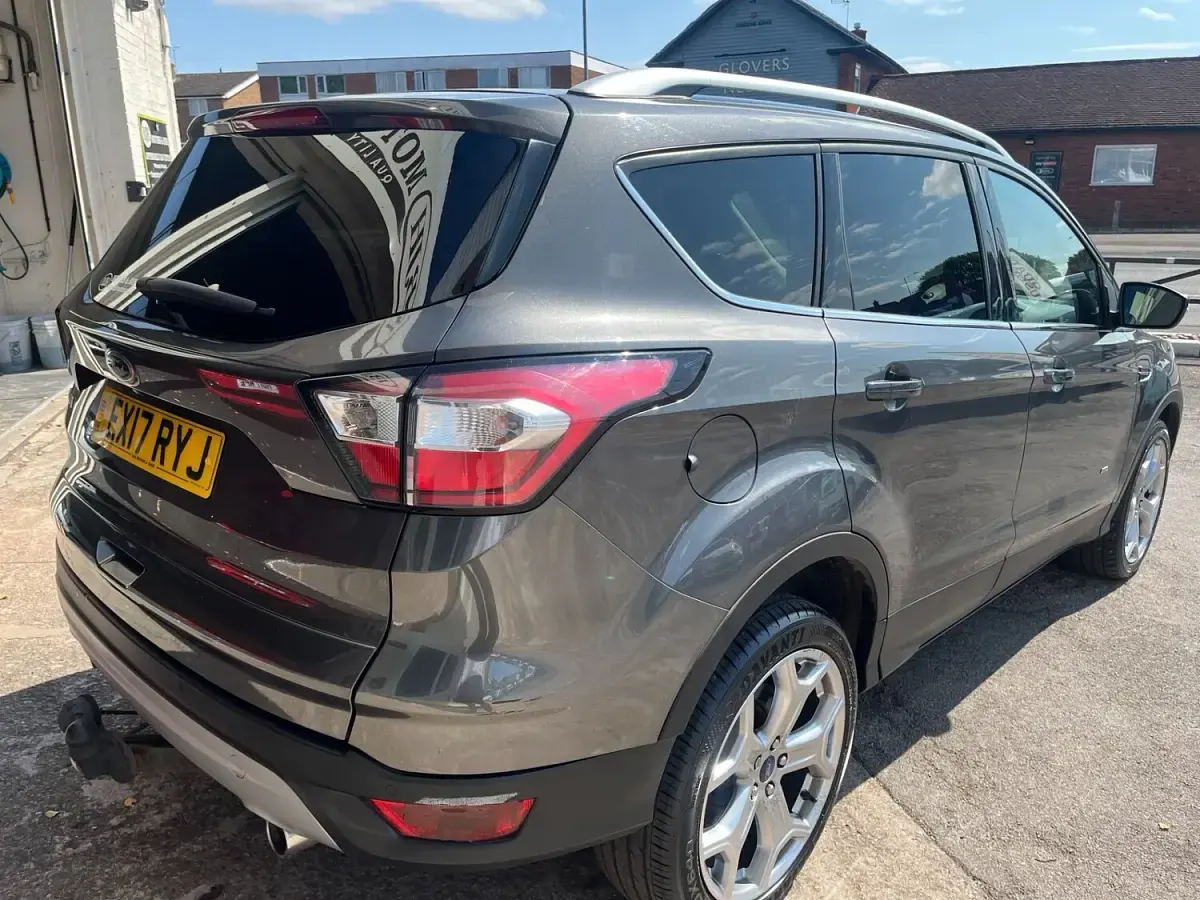 Used Ford Kuga Titanium 180 HP (132 kW) 2017 Grey SUV