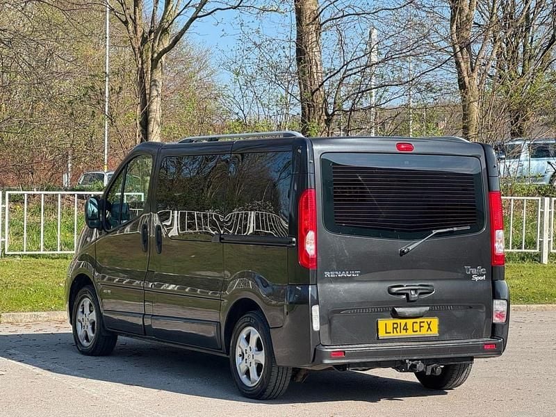 Used Renault Trafic 115 HP (84 kW) 2014 Black MPV