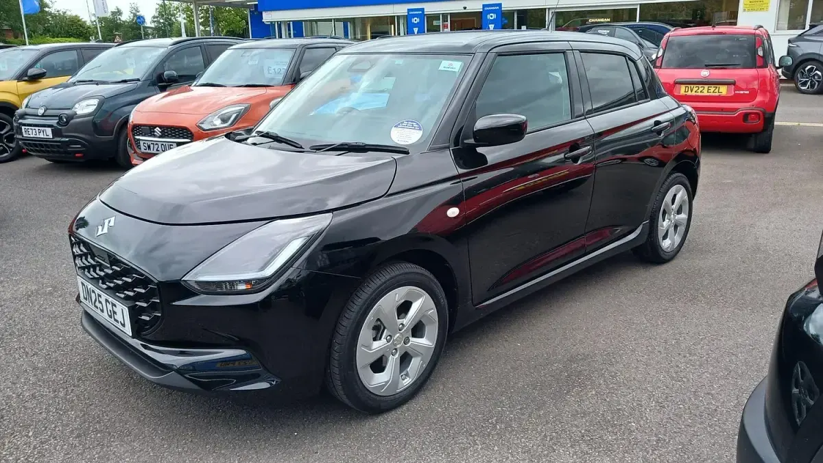 Used Suzuki Swift 82 HP (60 kW) 2025 Black Hatchback