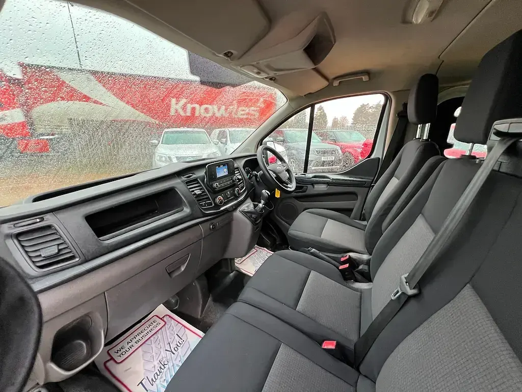 Used Ford 300 2020 White Van