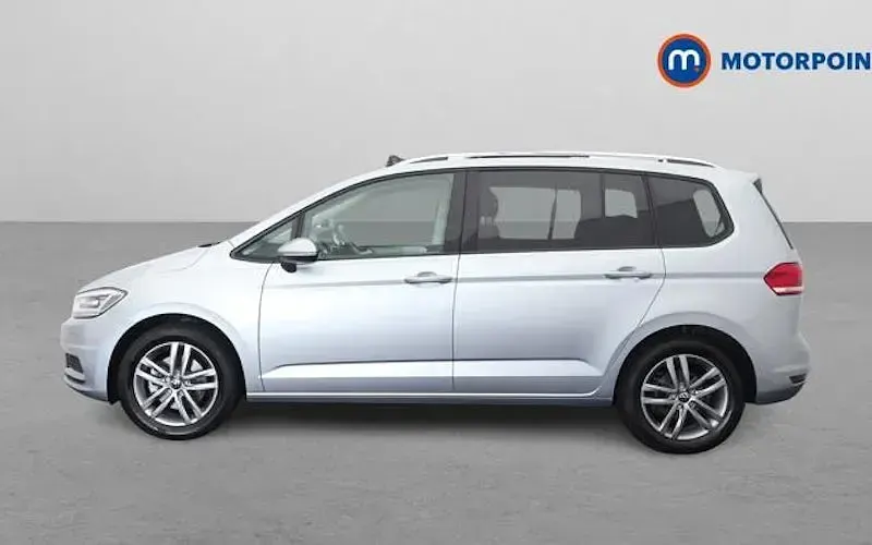 Used VW Touran Match 150 HP (110 kW) 2025 Silver MPV