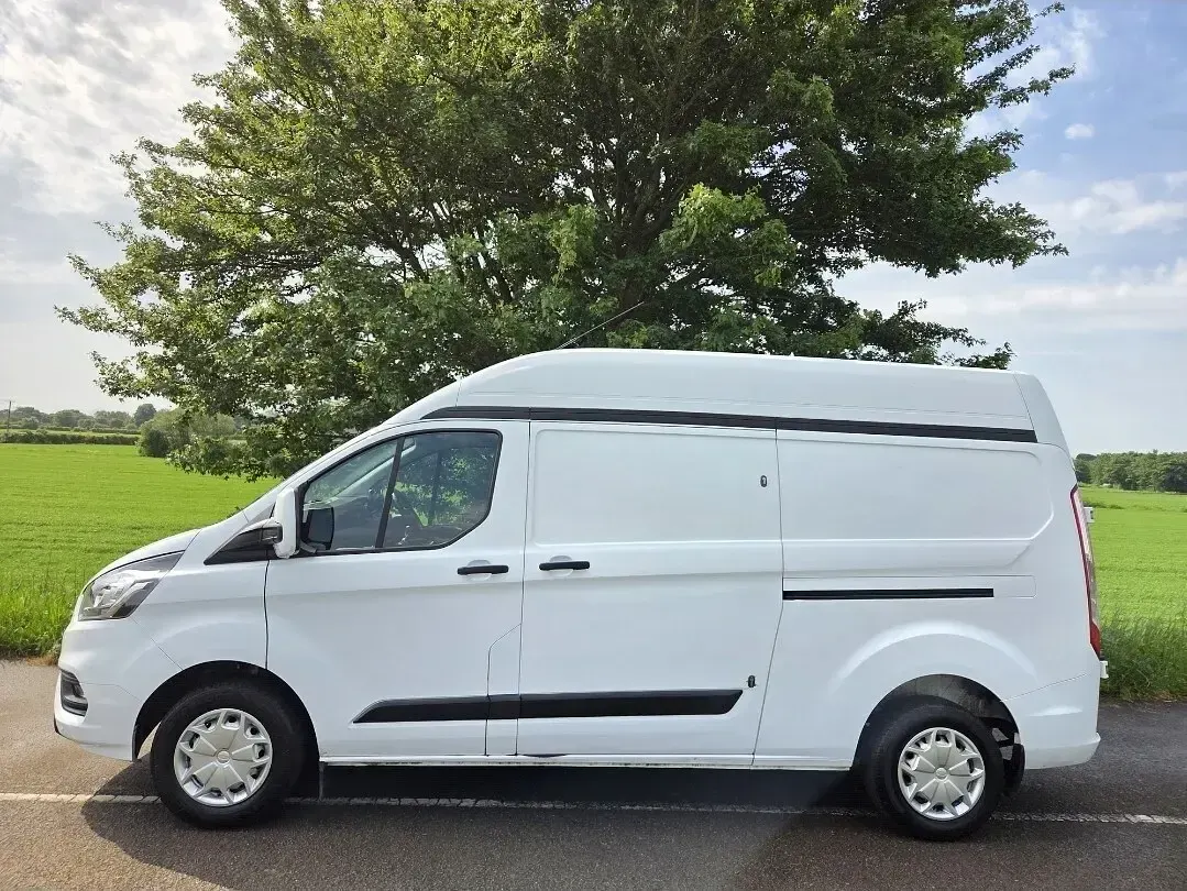 Used Ford Transit Custom Trend 105 HP (77 kW) 2022 White Van