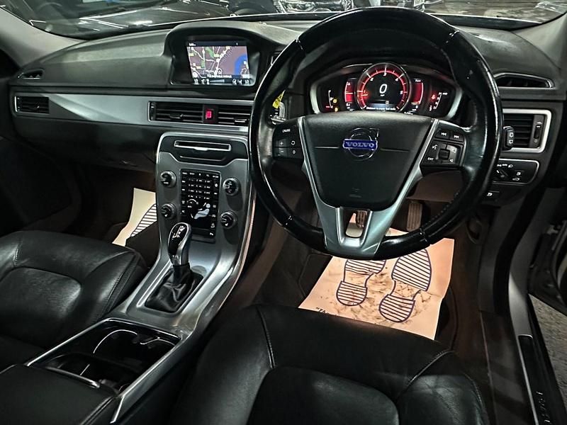 Used Volvo XC70 SE Lux 215 HP (158 kW) 2015 Silver Estate