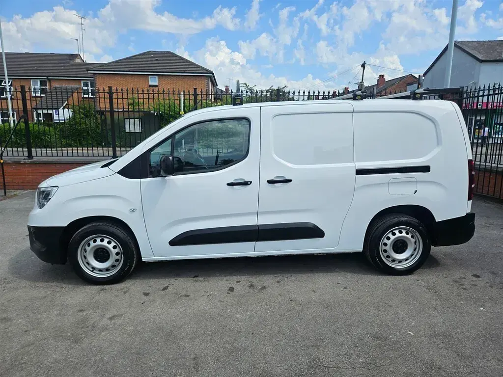 Used Vauxhall Combo Edition 2022 White MPV