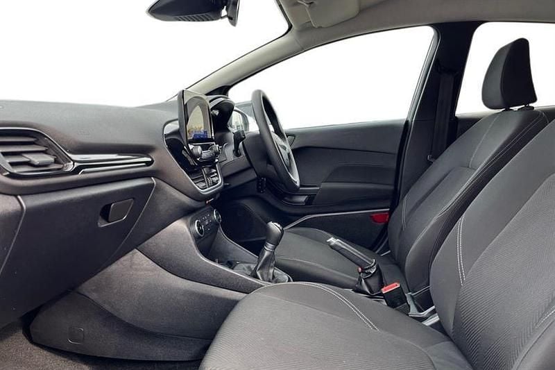 Used Ford Fiesta Trend 75 HP (55 kW) 2022 White Hatchback