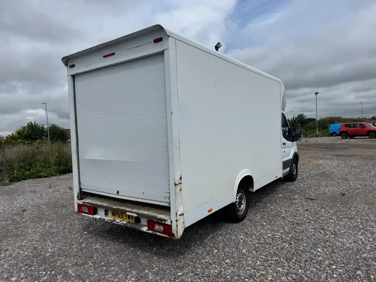 Used Ford Transit 130 HP (95 kW) 2019 White Cabriolet
