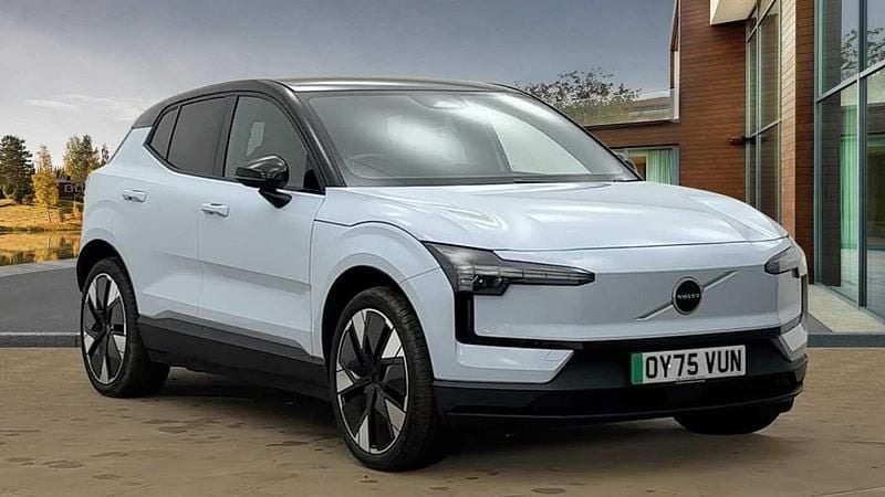 Cloud blue Used 2025 Volvo EX30 Plus SUV | £27,500 (Good price) - Image 1/4