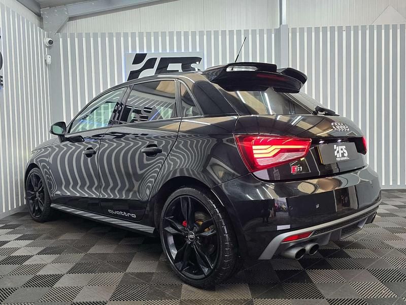 Used Audi A1 Comfort 231 HP (169 kW) 2015 Black Hatchback