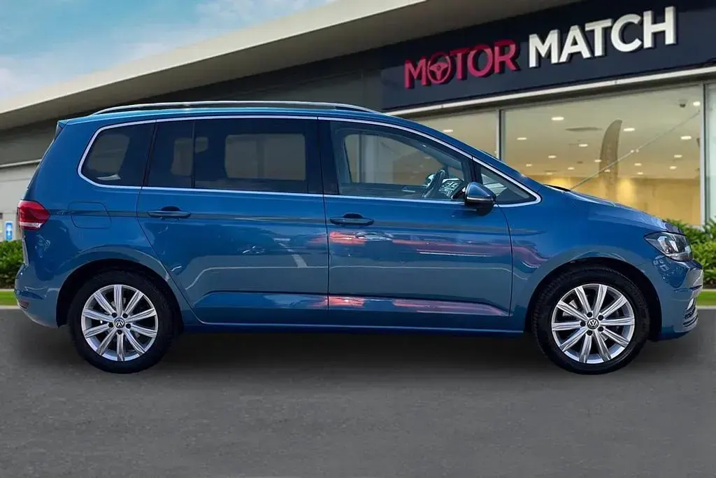 Used VW Touran SEL 150 HP (110 kW) 2017 Blue MPV
