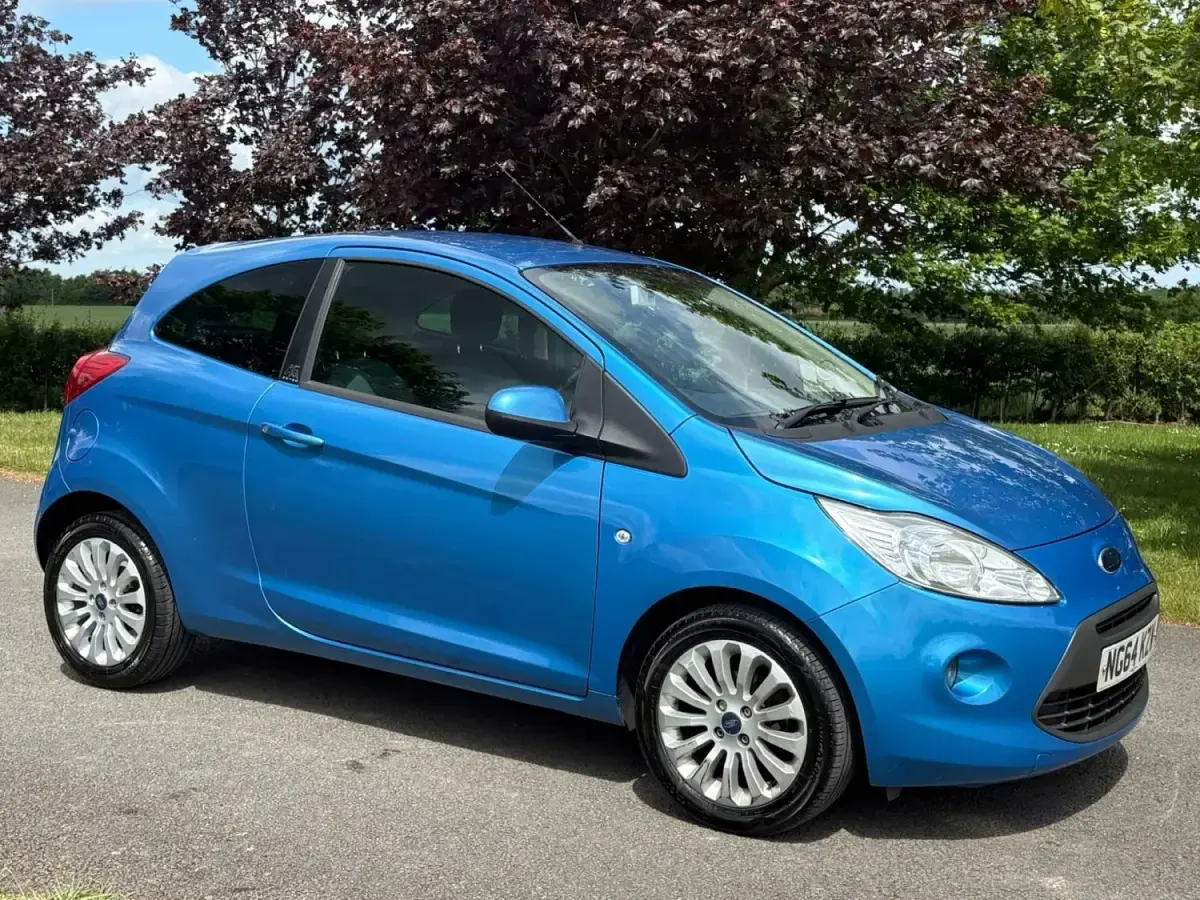 Używany Ford Ka Zetec 69 KM (50 kW) 2015 Niebieski Hatchback
