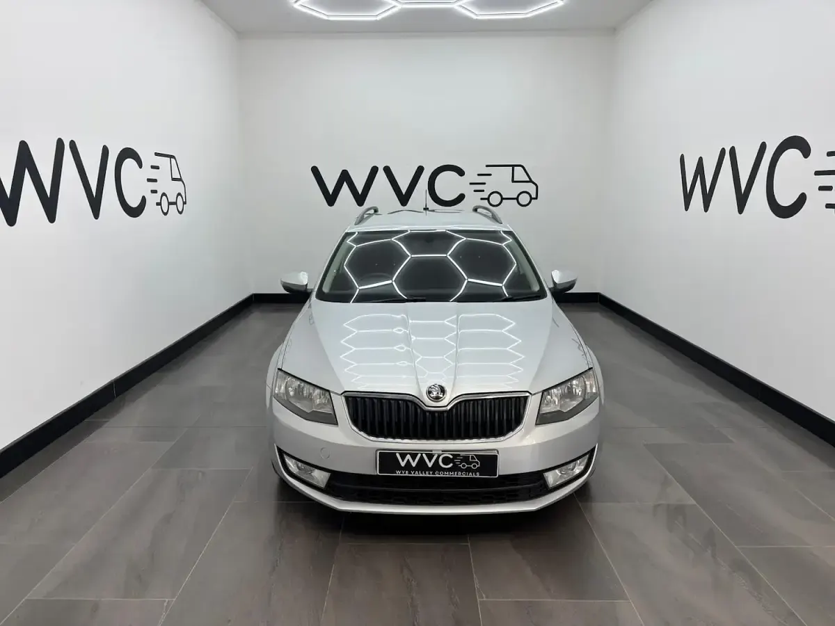 Used Skoda Octavia SE 150 HP (110 kW) 2015 Silver Estate