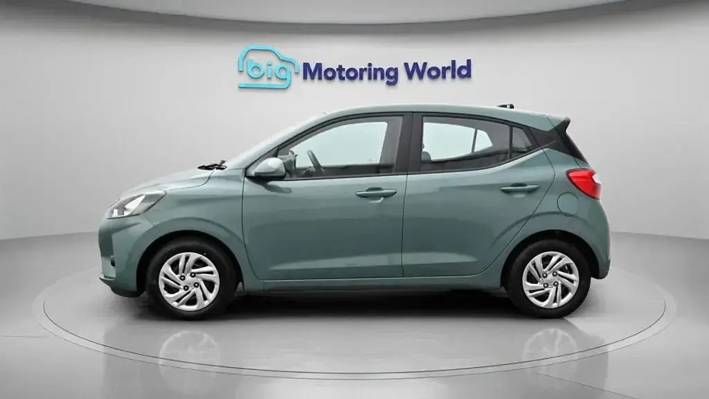 Used Hyundai i10 SE 67 HP (49 kW) 2022 Green Hatchback