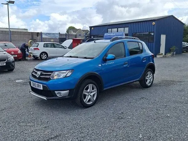 Used Dacia Sandero Lauréate 2015 Blue Hatchback
