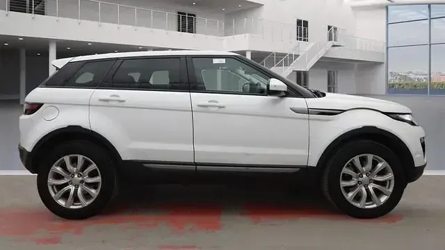Begagnad Land Rover Range Rover evoque SE 180 HK (132 kW) 2019 Vit SUV