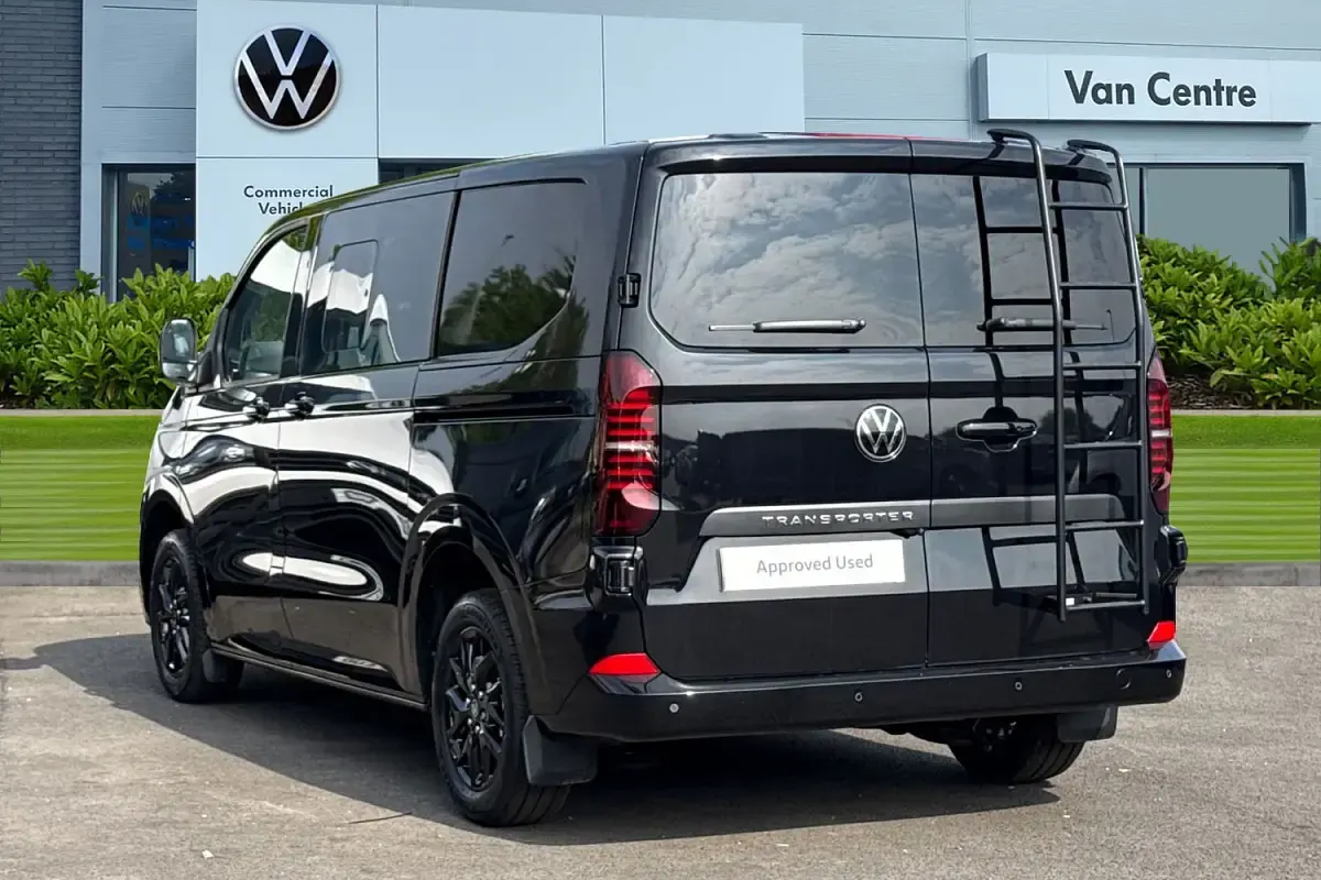 New VW Transporter Pro 170 HP (125 kW) 2026 Black Van