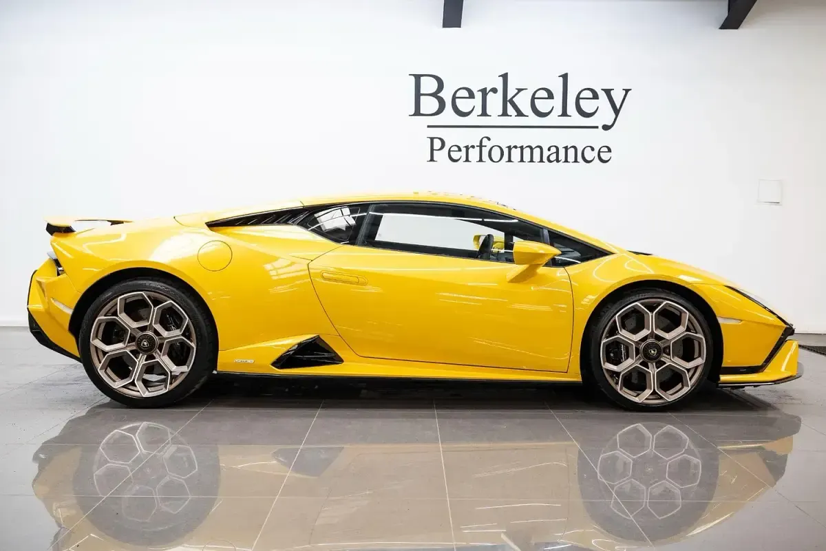 Used Lamborghini Huracán 2024 Yellow Coupe