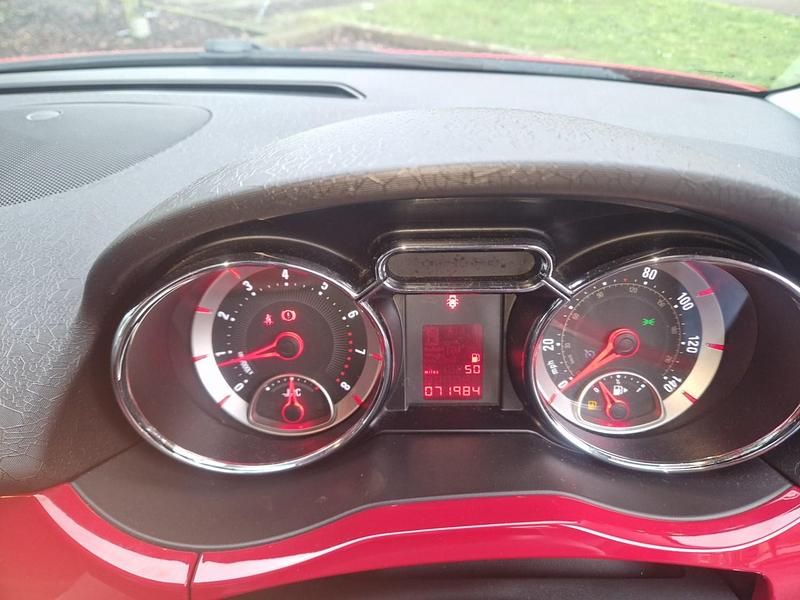 Second-hand Vauxhall Adam Jam 2014 Roșu Hatchback