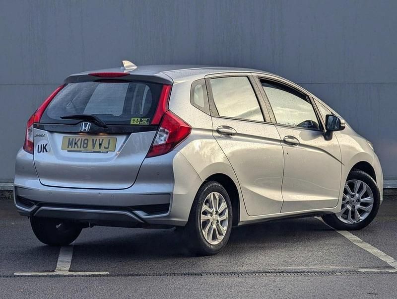 Used Honda Jazz SE 102 HP (75 kW) 2018 Silver Hatchback