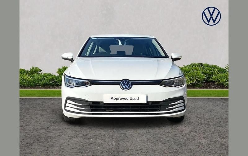 Used VW Golf VIII Life 147 HP (108 kW) 2021 White Hatchback