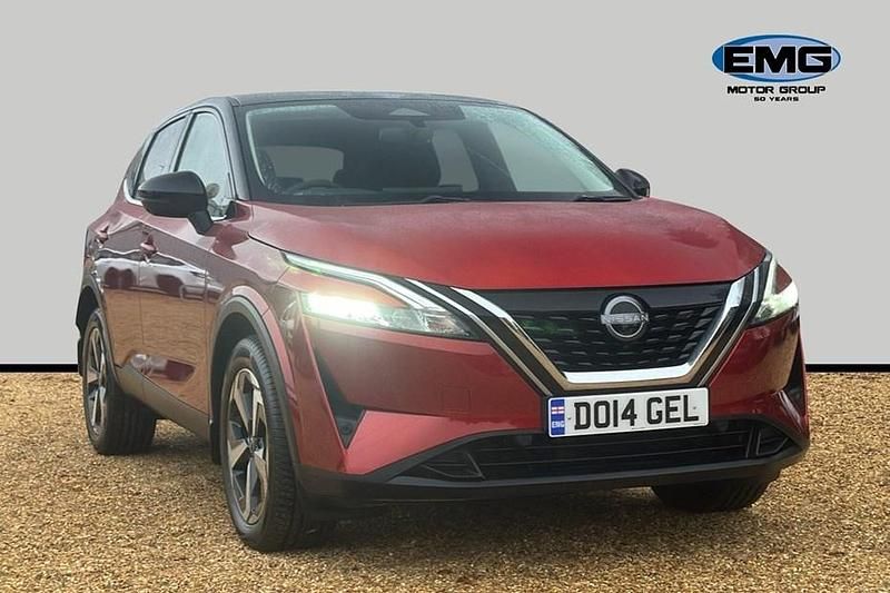 Used Nissan Qashqai N-Connecta 190 HP (139 kW) 2023 Red SUV