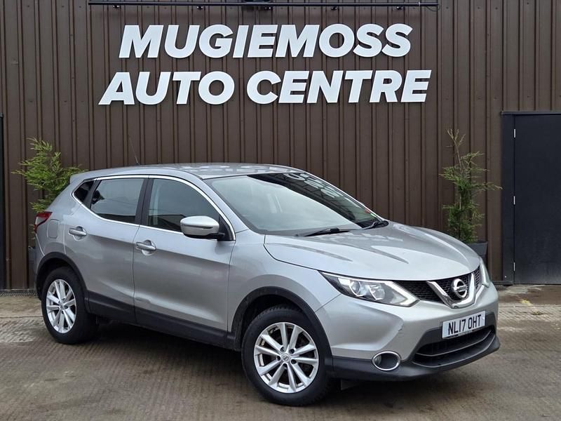 Used Nissan Qashqai Acenta 110 HP (80 kW) 2017 Silver SUV