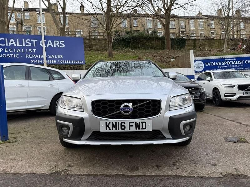 Used Volvo XC70 SE Lux 220 HP (161 kW) 2016 Silver Estate