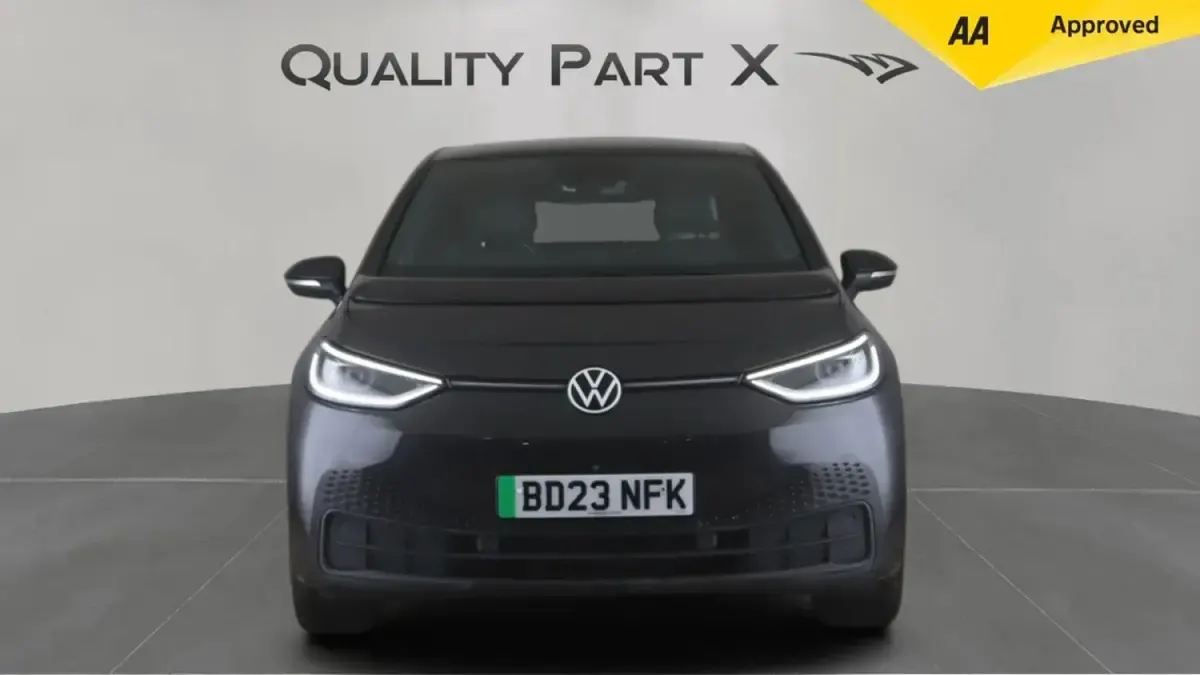 Begagnad VW ID.3 Pro 150 kW (204 HK) 2023 Grå Halvkombi