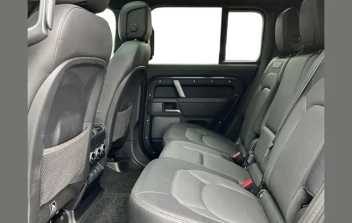 Used Land Rover Defender HSE Dynamic 296 HP (217 kW) 2024 Grey SUV