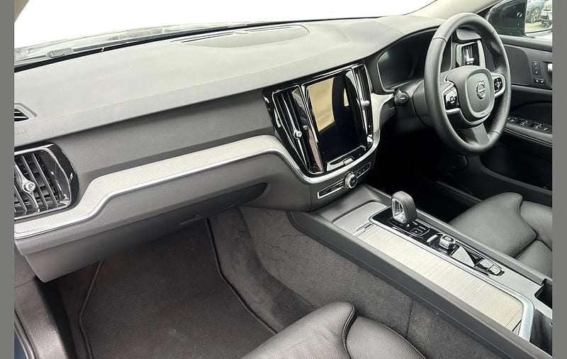 Used Volvo V60 Plus 197 HP (144 kW) 2025 Blue Estate