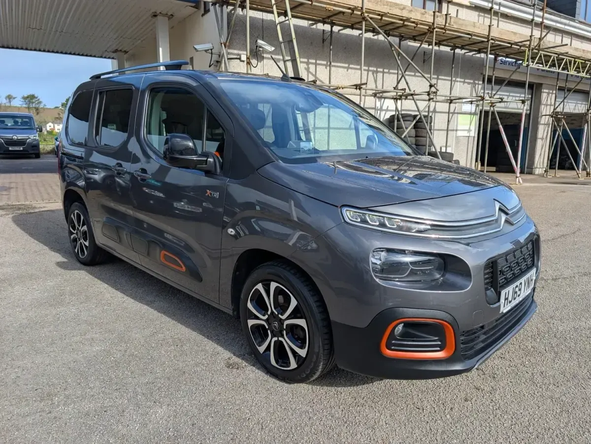 Używany Citroën Berlingo XTR 2019 Szary Minivan